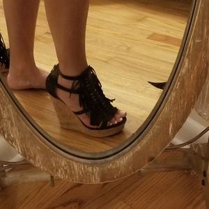 Black fringe wedges
